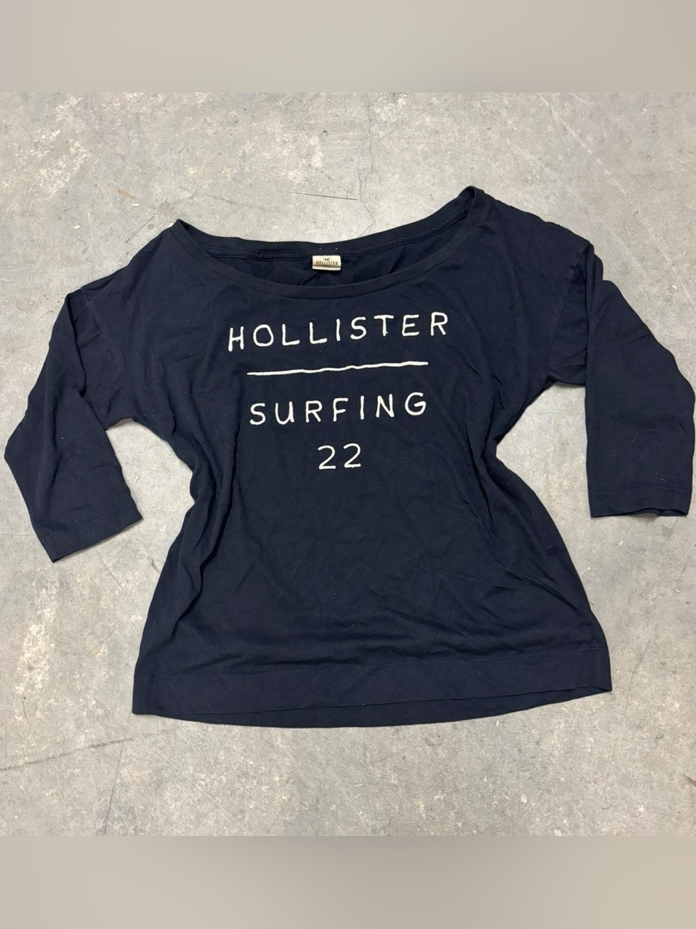 Y2K Hollister Surfing Embroidered 3/4 Sleeve Top